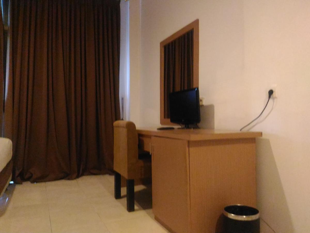 Grand Royal Taliwang Hotel Room photo